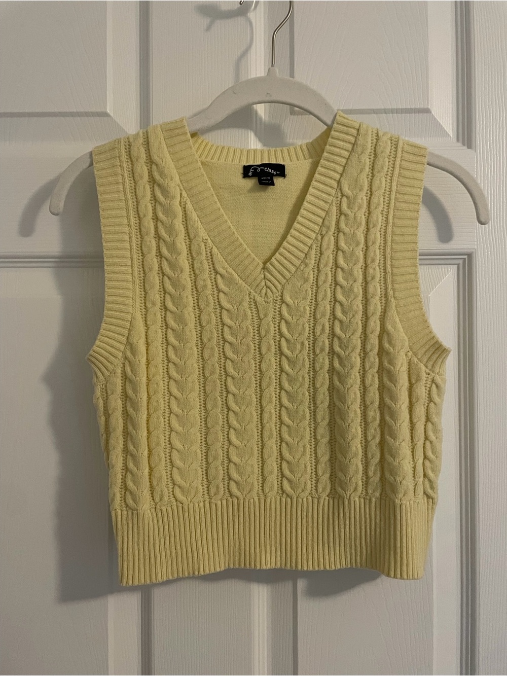 art class Pale Yellow Cable Knit V-Neck Sweater Vest